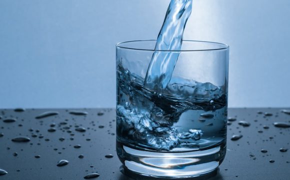 Limpia y desintoxica tu cuerpo con agua