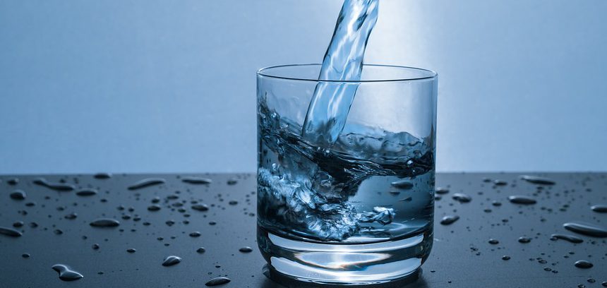 Limpia y desintoxica tu cuerpo con agua
