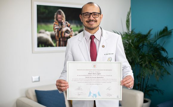 ¡Gratitud a Dios por el título de Doutor en Ciencias Biomédicas! Felicitaciones Dr. Davi Reis Lopes