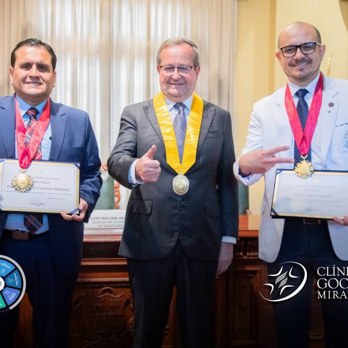 Condecoración Medalla Cívica Municipal de Miraflores en el grado de “Ciudadano Ejemplar” – Dr. Davi Reis Lopes y Pr. Dr. Enzo Ronald Chávez Idrogo
