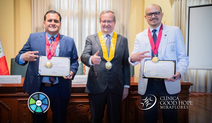Condecoración Medalla Cívica Municipal de Miraflores en el grado de “Ciudadano Ejemplar” – Dr. Davi Reis Lopes y Pr. Dr. Enzo Ronald Chávez Idrogo