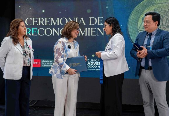 Ministerio de la Mujer reconoce a la Clínica Adventista Good Hope por salvar la vida de una recién nacida en situación de abandono